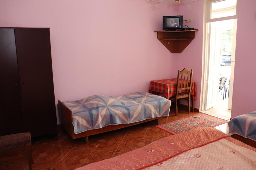 Jemal's Guest House room 4